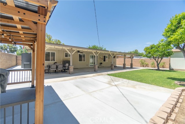 5611 Harold Street, Riverside CA: https://media.crmls.org/medias/8158934c-3b58-42d2-9585-ad962fd3b96a.jpg