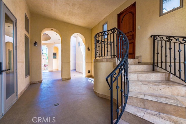Detail Gallery Image 7 of 70 For 22166 W San Joaquin Dr, Canyon Lake,  CA 92587 - 5 Beds | 4/1 Baths