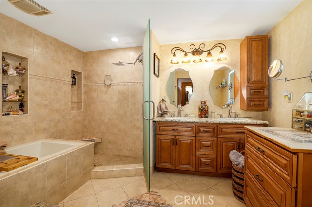 Detail Gallery Image 18 of 30 For 531 N Rossmore Ave #202,  Los Angeles,  CA 90004 - 2 Beds | 2 Baths