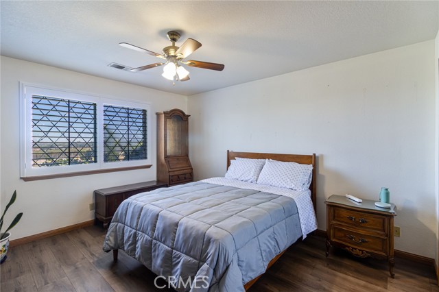 41653 62nd W Street, Palmdale CA: https://media.crmls.org/medias/8159e1f5-bdab-4922-8847-9c9678f1f595.jpg