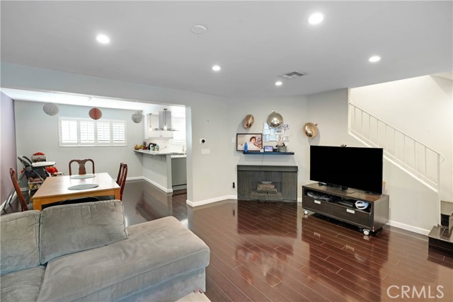 18550 Hatteras Street #36, Tarzana, CA, 91356 18550 Hatteras Street #36, Tarzana, CA, 91356