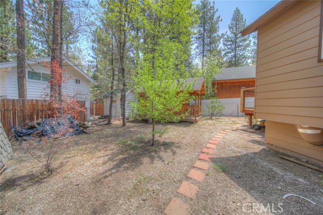 42608 Cedar Avenue, Big Bear Lake CA: https://media.crmls.org/medias/815a19c3-e3b5-41b5-afc2-439ea7d55c2e.jpg