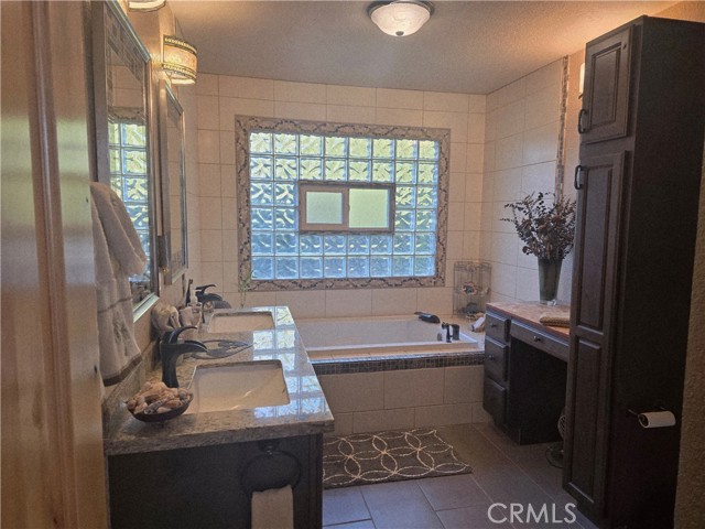 Detail Gallery Image 14 of 40 For 4504 Eickhoff Rd, Lakeport,  CA 95453 - 3 Beds | 2 Baths