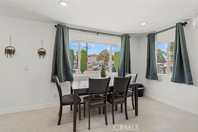 Detail Gallery Image 5 of 30 For 1101 Bonita St, Tustin,  CA 92780 - 3 Beds | 4 Baths