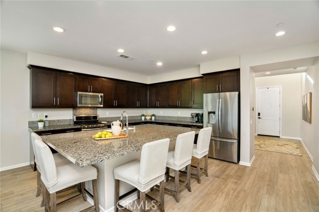 25140 Golden Maple Drive, Canyon Country CA: https://media.crmls.org/medias/815a8633-b254-46df-bde1-8299b17f730f.jpg