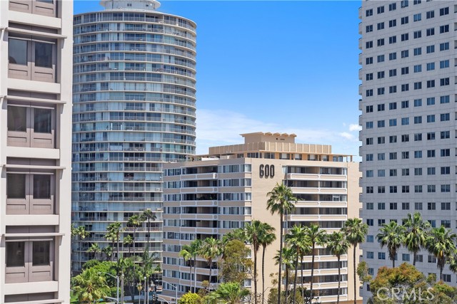 455 E Ocean Boulevard, Long Beach CA: https://media.crmls.org/medias/815ad01f-840c-4885-b2b7-997b43573adf.jpg