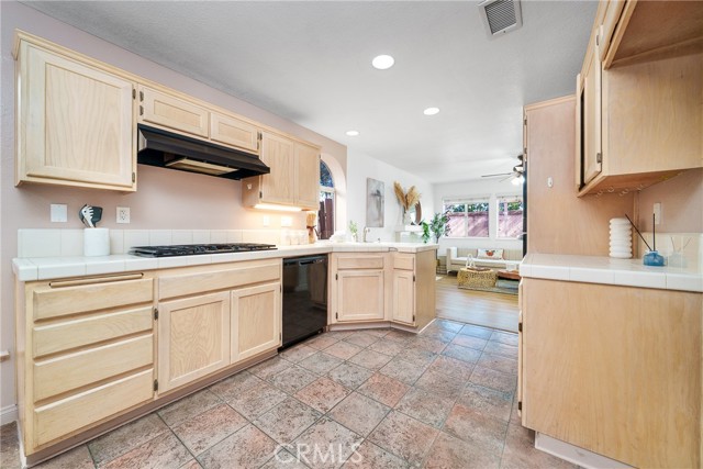 Detail Gallery Image 13 of 36 For 7487 Holloway, Rancho Cucamonga,  CA 91730 - 4 Beds | 3 Baths