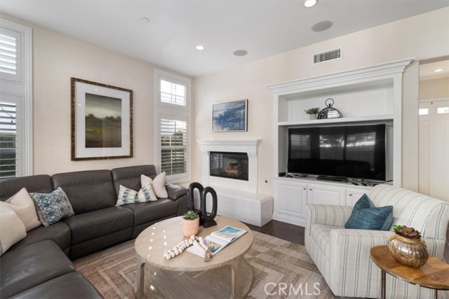 Detail Gallery Image 12 of 34 For 17291 Wareham Ln, Huntington Beach,  CA 92649 - 3 Beds | 2/1 Baths