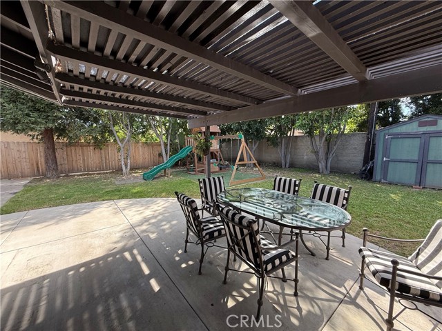 Detail Gallery Image 20 of 23 For 13851 Gimbert, Santa Ana,  CA 92705 - 3 Beds | 2 Baths