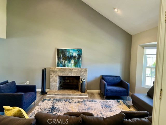 7 Hancock, Irvine CA: https://media.crmls.org/medias/815b6913-1562-408b-b97b-9475f606812f.jpg