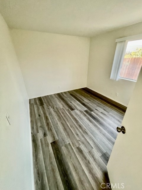 Image 12 of 28 For 79400 Avenue 42  B