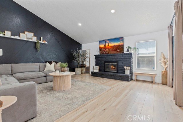 Detail Gallery Image 6 of 41 For 2212 Lavon, Ceres,  CA 95307 - 3 Beds | 2 Baths