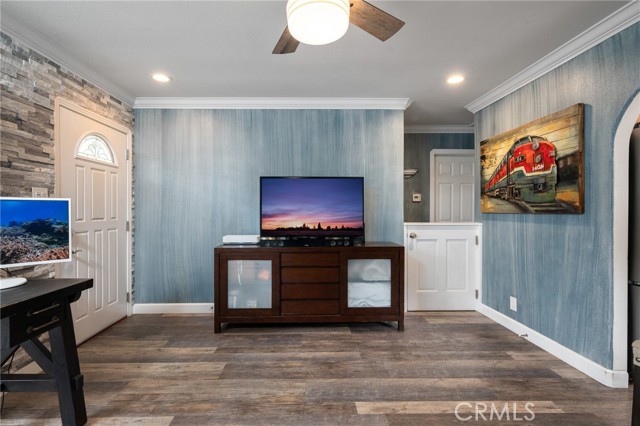 1700 Stanford Avenue, Redondo Beach CA: https://media.crmls.org/medias/815c5907-4942-4e37-af8f-0869fb8f925c.jpg