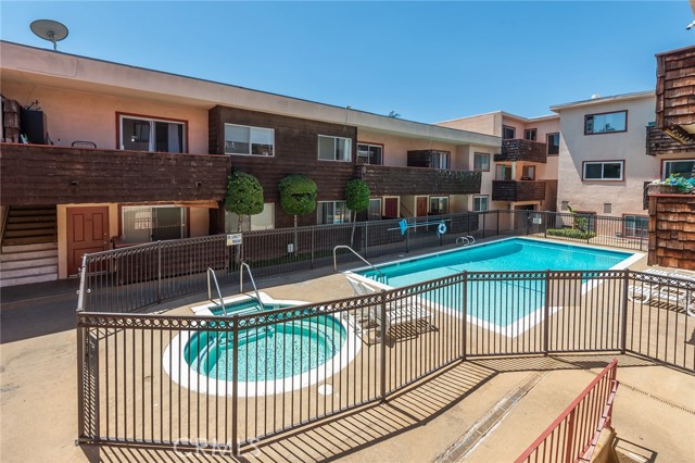 Detail Gallery Image 19 of 21 For 5349 Newcastle Ave #20,  Encino,  CA 91316 - 2 Beds | 2 Baths