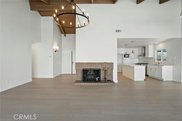 25201 Miles Ave, Lake Forest CA: https://media.crmls.org/medias/815de4cf-f3ca-4605-b803-da8d6b1e29a5.jpg