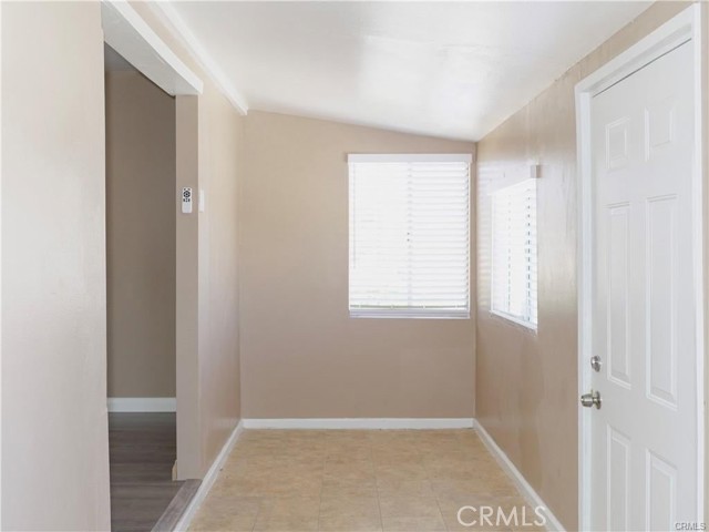 Detail Gallery Image 2 of 12 For 16705 C St, Victorville,  CA 92395 - 2 Beds | 1 Baths