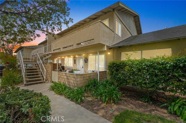 Detail Gallery Image 1 of 1 For 332 E Palmdale Ave #2,  Orange,  CA 92865 - 2 Beds | 2 Baths