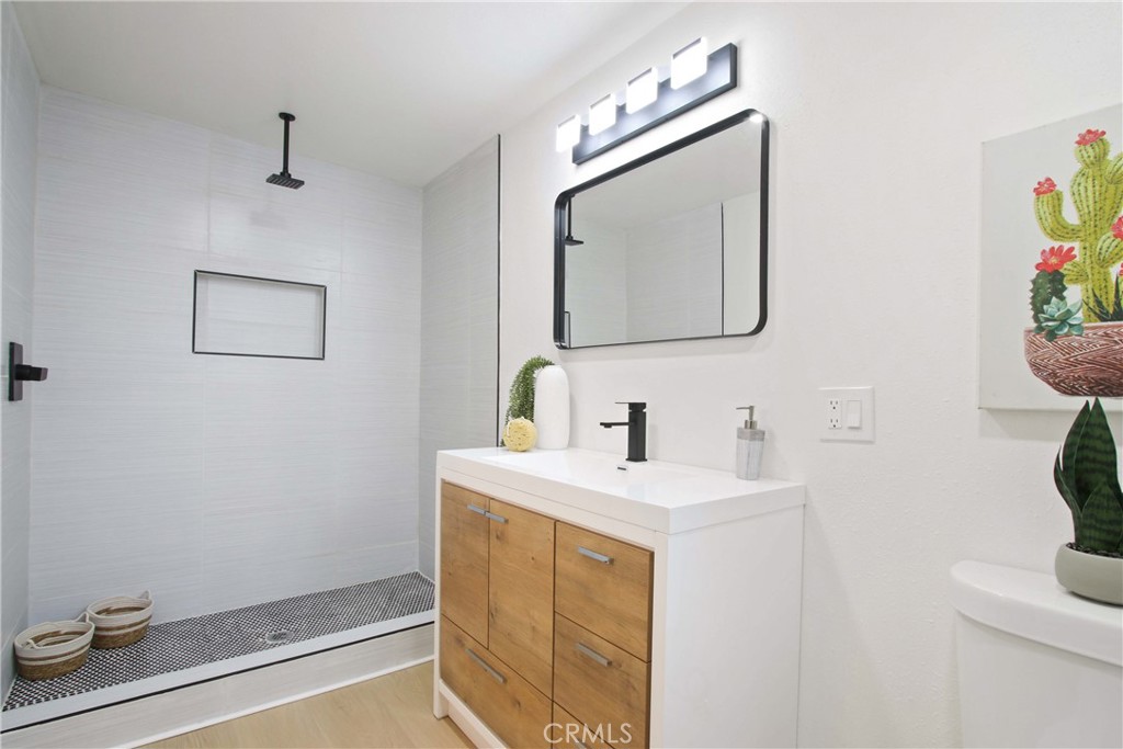 MLS #DW25165726 img 11