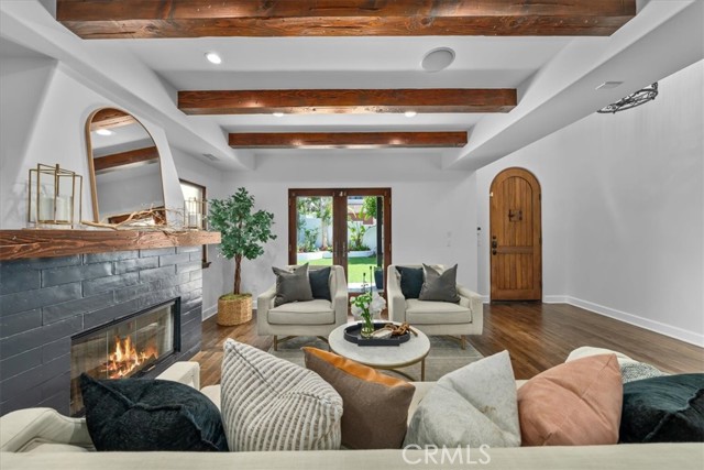 Detail Gallery Image 9 of 64 For 1607 1st St, Manhattan Beach,  CA 90266 - 5 Beds | 4/1 Baths