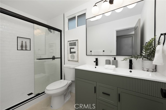 Detail Gallery Image 9 of 14 For 3332 W 134th St, Hawthorne,  CA 90250 - 3 Beds | 2 Baths