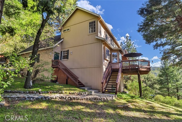 176 Pine Ridge Road, Crestline CA: https://media.crmls.org/medias/816035b6-c406-4094-8d75-5d85a6a602b8.jpg
