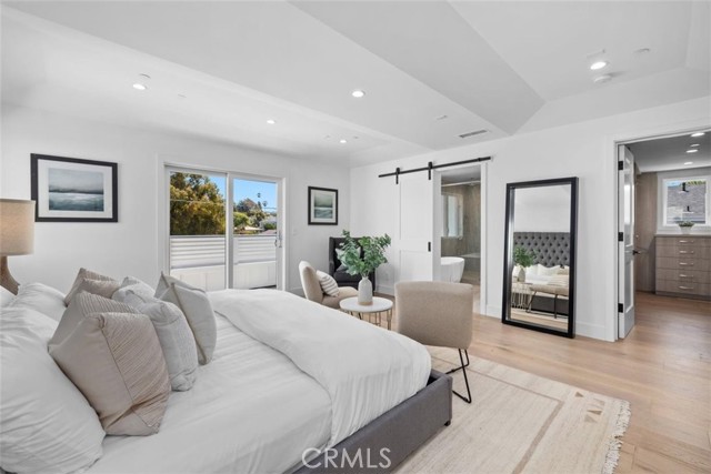 3002 Laurel Avenue, Manhattan Beach, California 90266, 5 Bedrooms Bedrooms, ,5 BathroomsBathrooms,Residential,Sold,Laurel,SB22092750