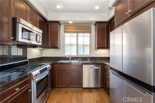 47 silverado, Irvine CA: https://media.crmls.org/medias/81618ffb-2c43-4d5a-a47d-ed4925cac5e7.jpg