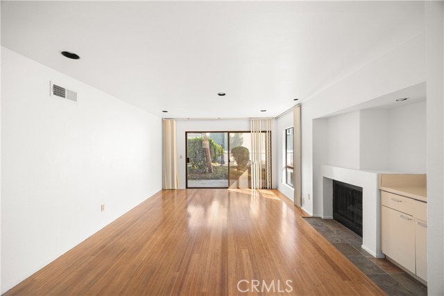 Detail Gallery Image 4 of 31 For 3437 Pinebrook, Costa Mesa,  CA 92626 - 3 Beds | 2 Baths