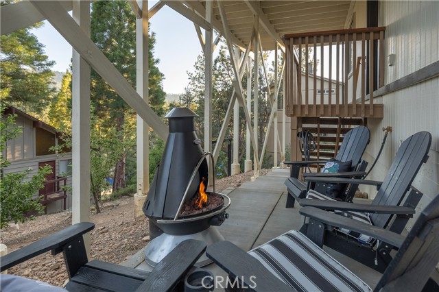 43811 Canyon Crest Drive, Big Bear Lake CA: https://media.crmls.org/medias/8161b7af-f72a-42f7-be3a-732ef4c9ec41.jpg