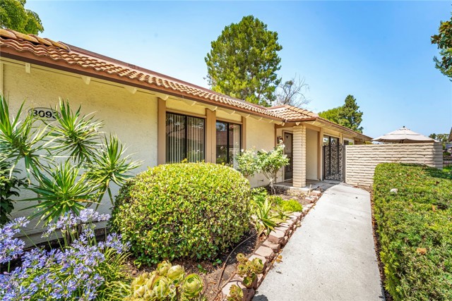 3093 Via Serena N # B, Laguna Woods, California 92637, 2 Bedrooms Bedrooms, ,Residential Lease,For Rent,3093 Via Serena N # B,CROC25156109