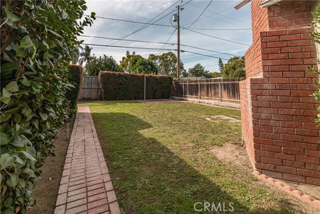 Detail Gallery Image 27 of 35 For 427 S Orchard, Burbank,  CA 91506 - 2 Beds | 1/1 Baths