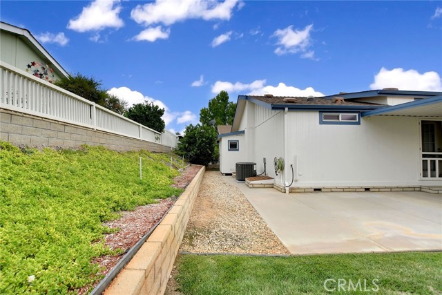 10961 Desert Lawn Drive, Calimesa CA: https://media.crmls.org/medias/8162a497-86f6-4f5a-8b34-aa0d7a09d7bb.jpg