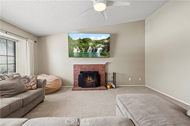 Detail Gallery Image 13 of 41 For 2749 W Avenue L4, Lancaster,  CA 93536 - 3 Beds | 2 Baths