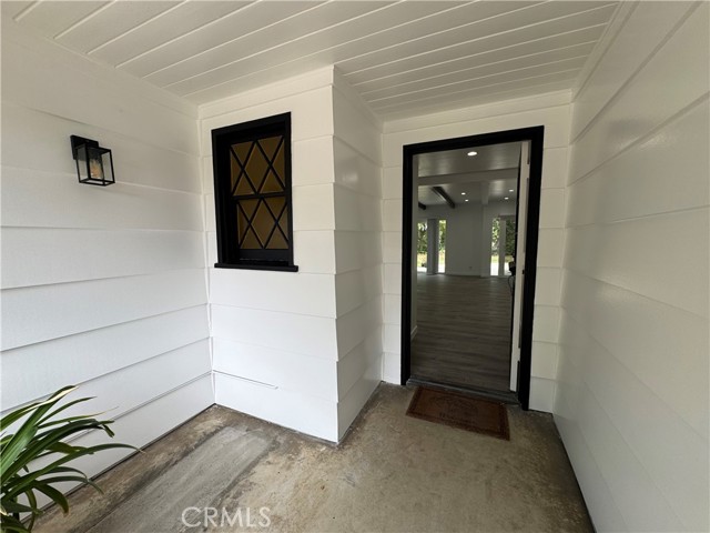 2212 Linda Flora Drive, Los Angeles CA: https://media.crmls.org/medias/8162ff46-f1b5-48ab-ac1f-2b1f4d76761c.jpg