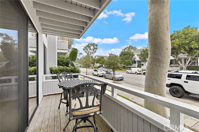 Detail Gallery Image 9 of 22 For 19 Kamalii Ct #257,  Newport Beach,  CA 92663 - 2 Beds | 2/1 Baths