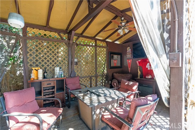 Detail Gallery Image 3 of 41 For 3432 Larissa Dr, Los Angeles,  CA 90026 - – Beds | – Baths