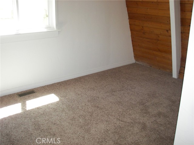 24798 Bernard Drive, Crestline CA: https://media.crmls.org/medias/8163e22d-785a-45c2-bdba-eca82cdf60b5.jpg