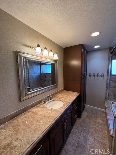 Detail Gallery Image 2 of 10 For 30303 Stephanie St, Hemet,  CA 92543 - 4 Beds | 2 Baths