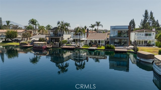 21875 Huron Lane, Lake Forest CA: https://media.crmls.org/medias/8164ad22-eae3-4f60-a466-06c304fd54eb.jpg