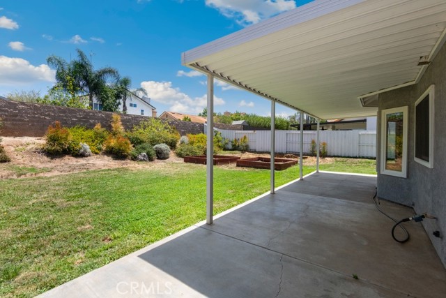 8670 Barton Street, Riverside CA: https://media.crmls.org/medias/8164feaf-cfe8-411e-91e5-a0c80a1a91f2.jpg