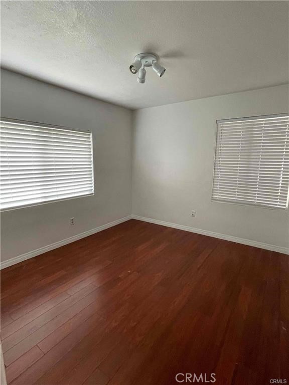 Detail Gallery Image 9 of 10 For 2001 Rancho Dr, Riverside,  CA 92507 - 4 Beds | 2 Baths