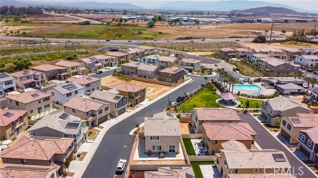 30341 Wild Oat Street, Murrieta CA: https://media.crmls.org/medias/8165f12d-40c1-4c5a-ad89-7796fff5da73.jpg