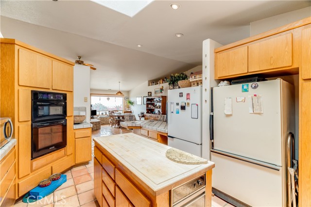 585 Via Mira Valle, Nipomo CA: https://media.crmls.org/medias/8165fda0-d8c7-44d3-8349-99ab29567dd8.jpg