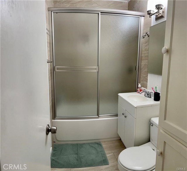 2704 184 Street, Redondo Beach, California 90278, 3 Bedrooms Bedrooms, ,1 BathroomBathrooms,Residential,Sold,184,FR23189344