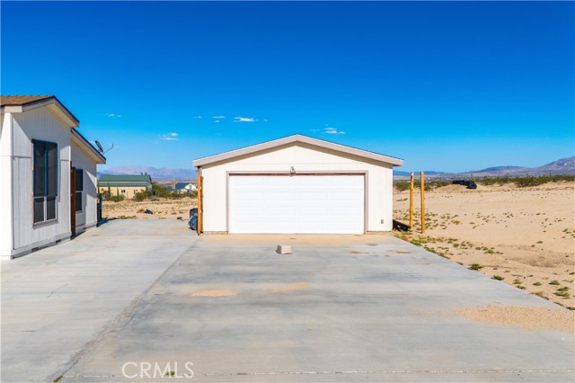 Detail Gallery Image 46 of 57 For 3975 Hilltop Dr, Twentynine Palms,  CA 92277 - 4 Beds | 2/1 Baths