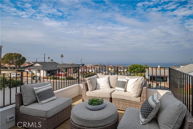 Detail Gallery Image 36 of 51 For 470 Camino De Encanto, Redondo Beach,  CA 90277 - 4 Beds | 3 Baths