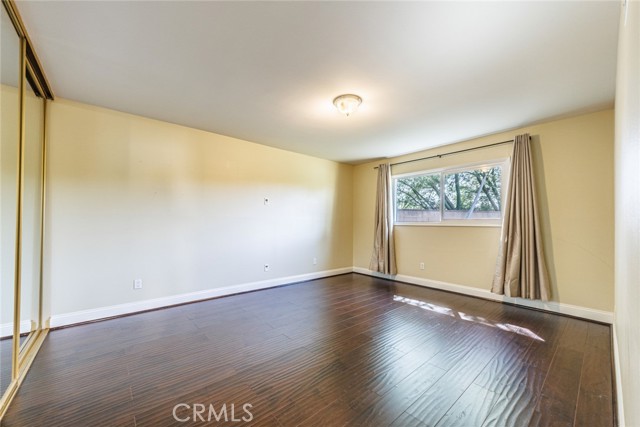 9549 Forbes Ave, Northridge CA: https://media.crmls.org/medias/81674f6e-ba08-4926-9846-5ace5b49796d.jpg
