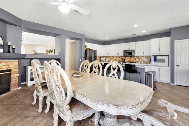 Detail Gallery Image 15 of 43 For 9178 Goldenseal Ct, Hesperia,  CA 92344 - 4 Beds | 2 Baths