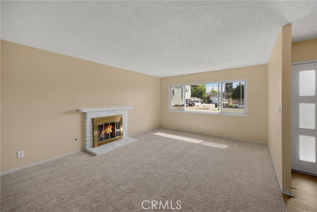 917 N Fuchsia Avenue, Ontario CA: https://media.crmls.org/medias/816834f7-ee2a-4c7a-a64a-53a356920d19.jpg