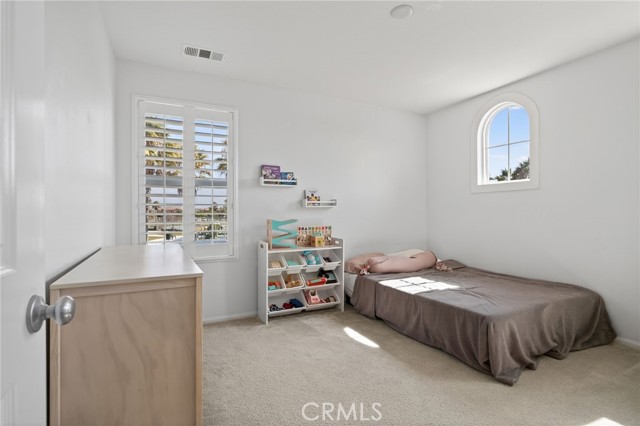 3459 N Oxnard Boulevard, Oxnard CA: https://media.crmls.org/medias/81686a58-6fe8-4e4b-8dab-f5cf6b09bdae.jpg